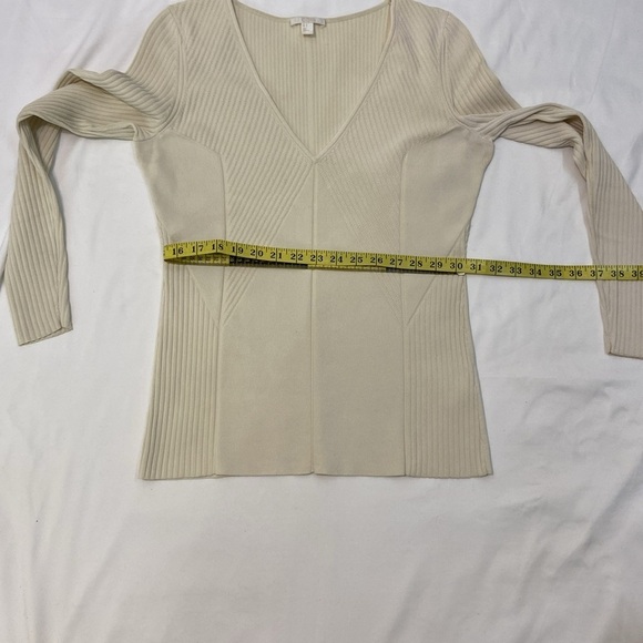 C.O.S.Women’s,Cream, V Neck,Knit,Long Sleeve Top.Size-Medium. - Picture 5 of 12